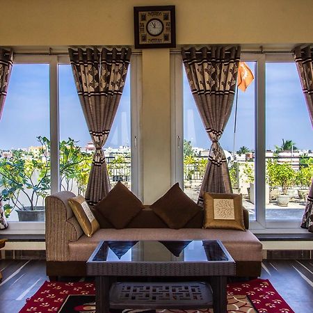 The Rooftop Cabana, A Homestay Бхубанешвар Екстериор снимка