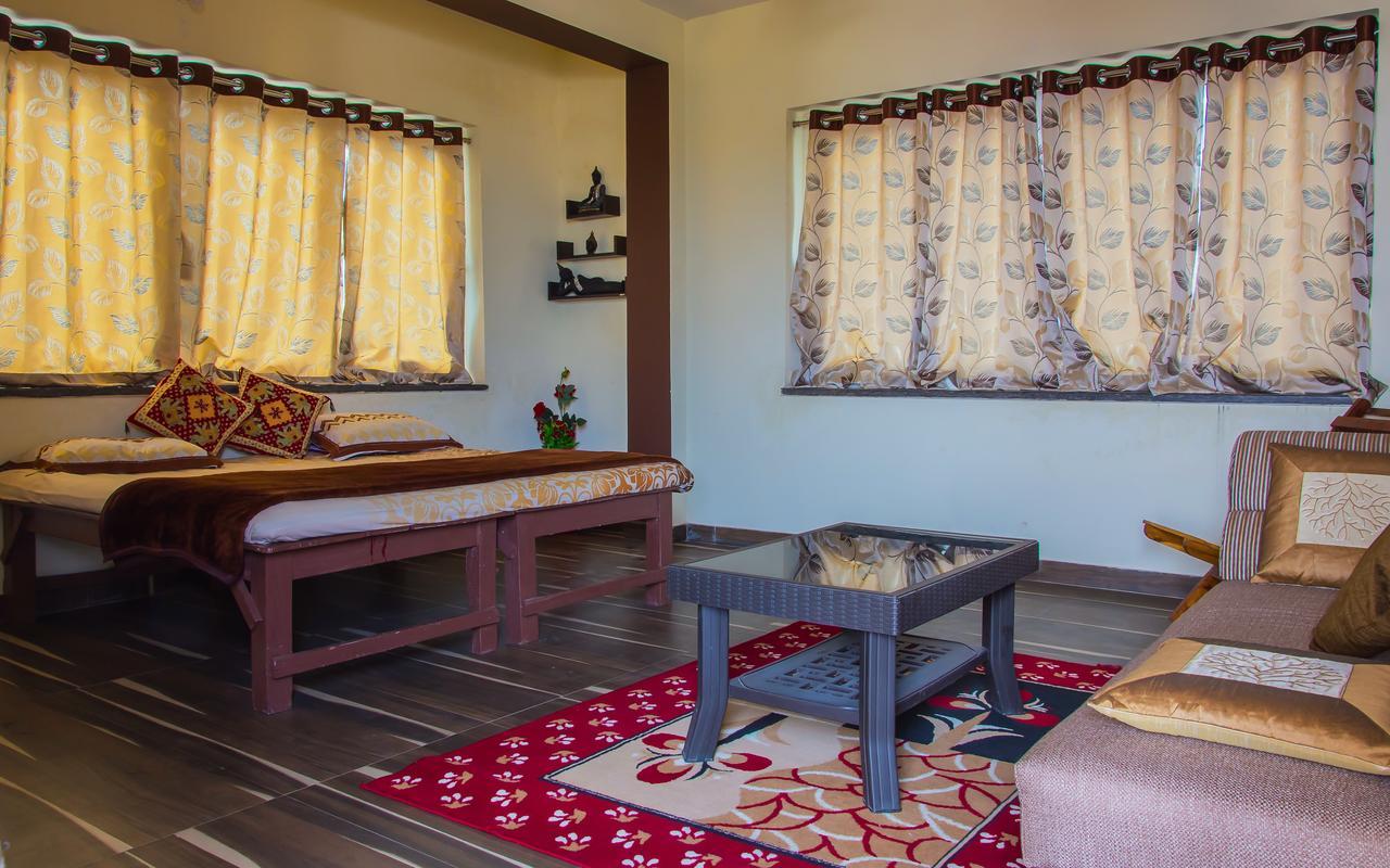 The Rooftop Cabana, A Homestay Бхубанешвар Екстериор снимка