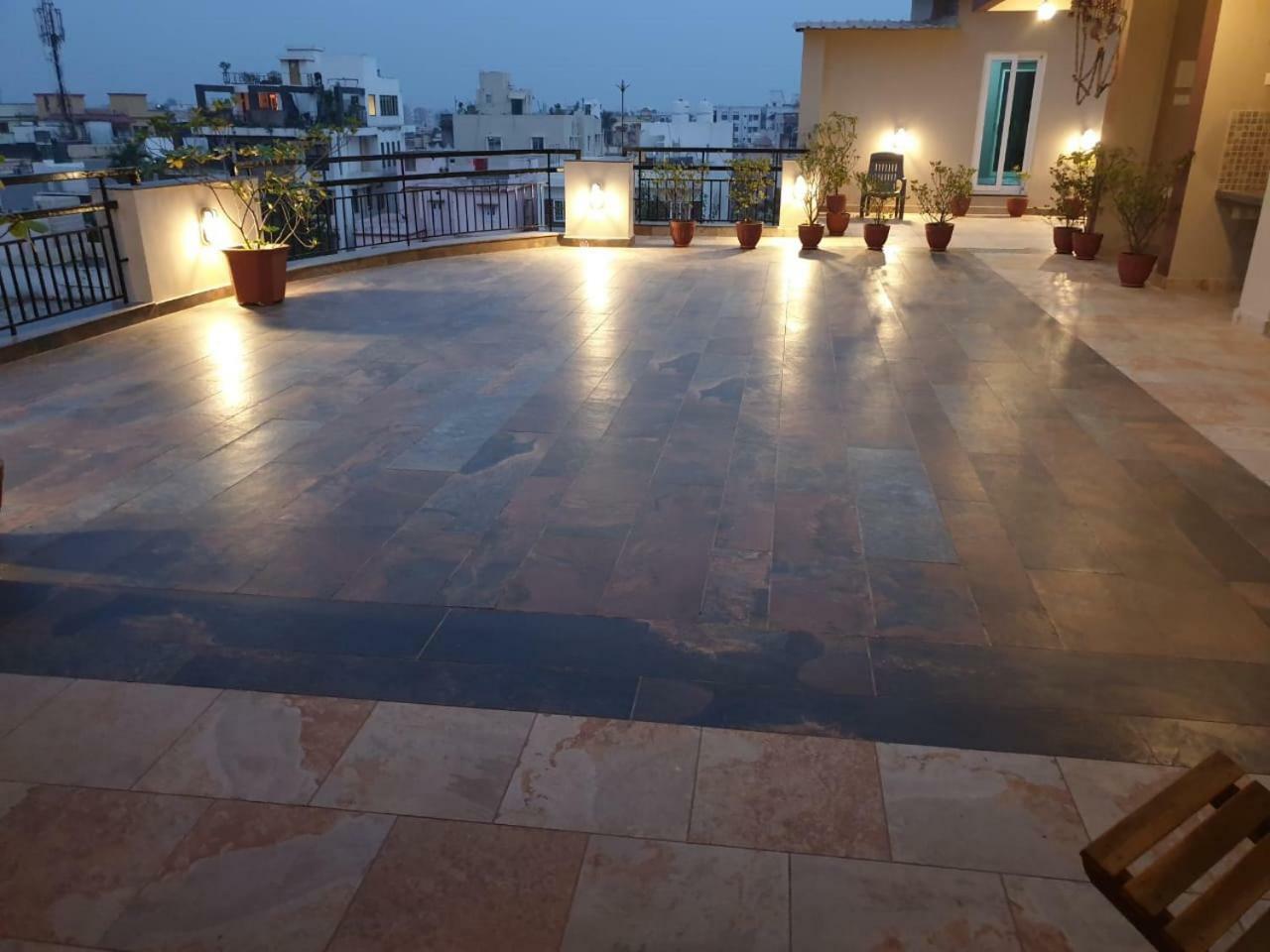 The Rooftop Cabana, A Homestay Бхубанешвар Екстериор снимка